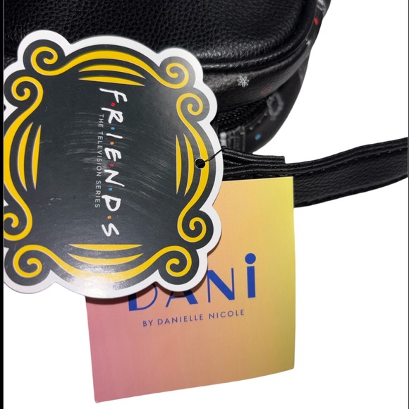 Danielle Nicole Friends Central Perk Logo Crossbody Black Bag Zip Top Closure - Picture 12 of 16
